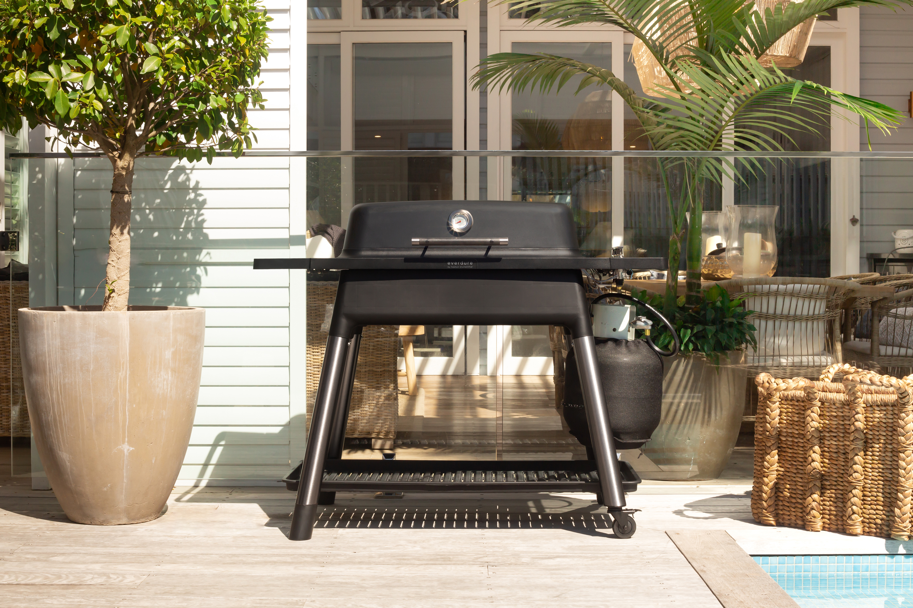 Everdure by Heston FURNACE BBQ Black Lifestyle